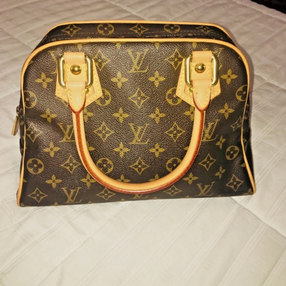 Louis Vuitton Manhattan PM handbag - Picture 11 of 16